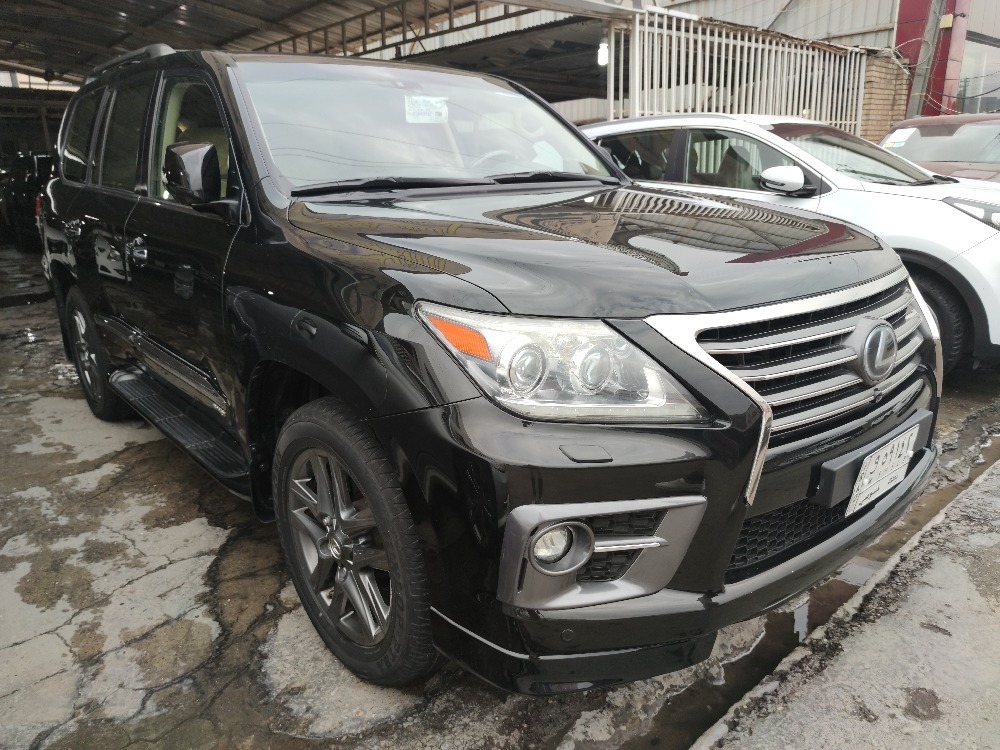 Lexus LX